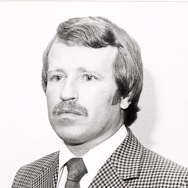Derek Amos