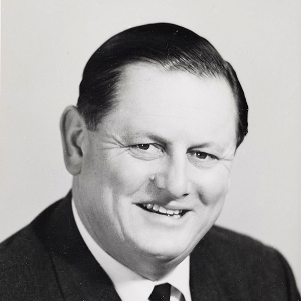 Douglas Elliot