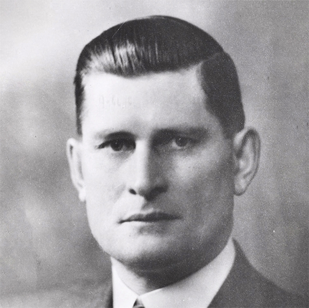 Leslie Hollins